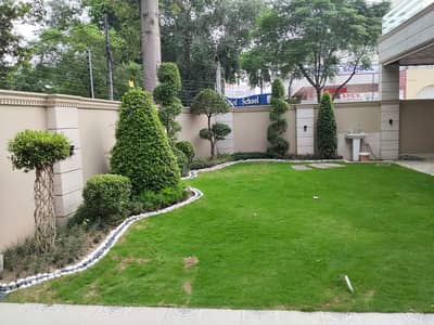 BRAND NEW 1 KANAL BEAUTIFULL HOUSE AVAILABLE FOR SALE