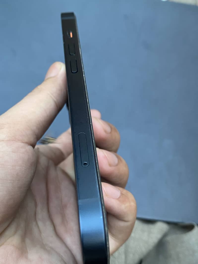 Apple iPhone 13 3