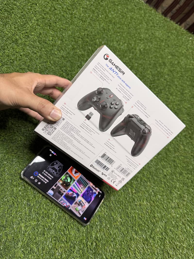 Multi-platform Game Controllers 9