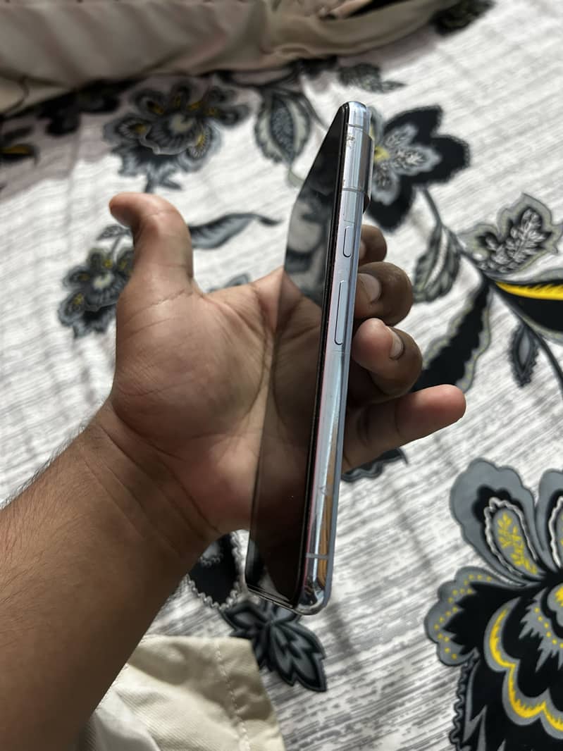 Google pixel 8 pro 3