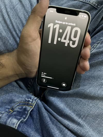 Apple iPhone 12
