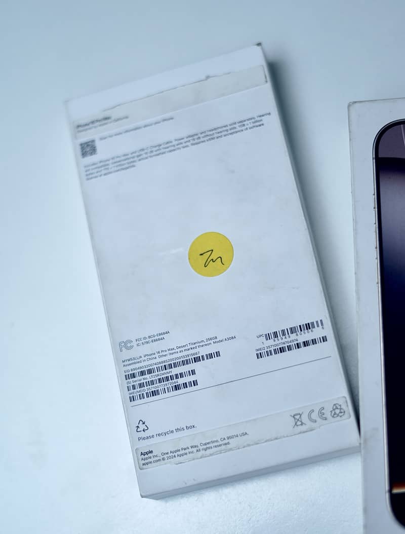 Apple iPhone 16 Pro Max 2