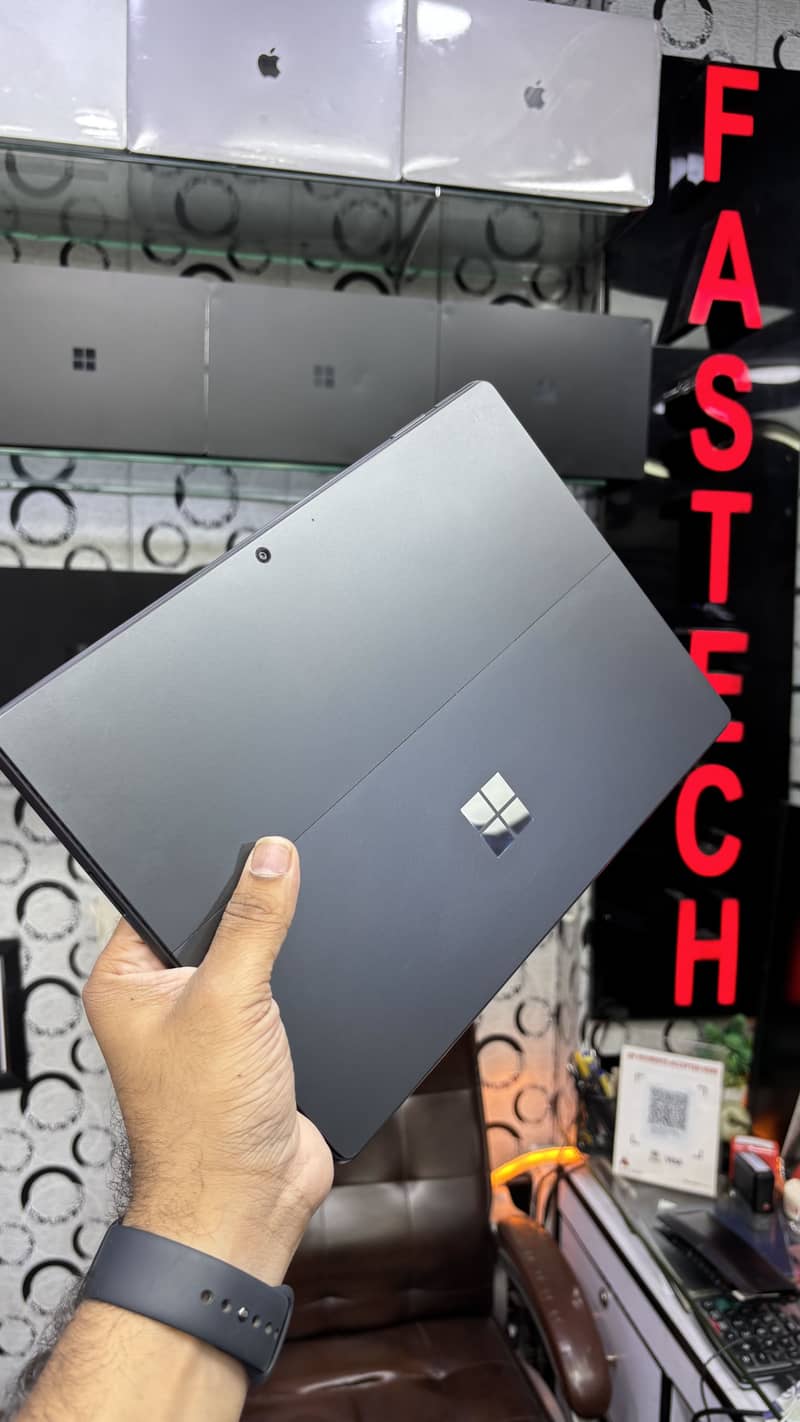 Microsoft surface pro 9 core i7-12th Generation 2