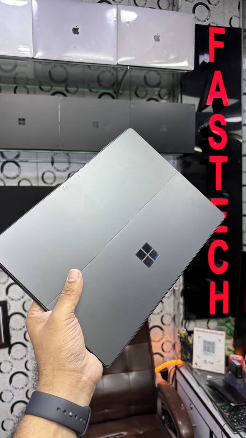 Microsoft surface pro 9 core i7-12th Generation 4