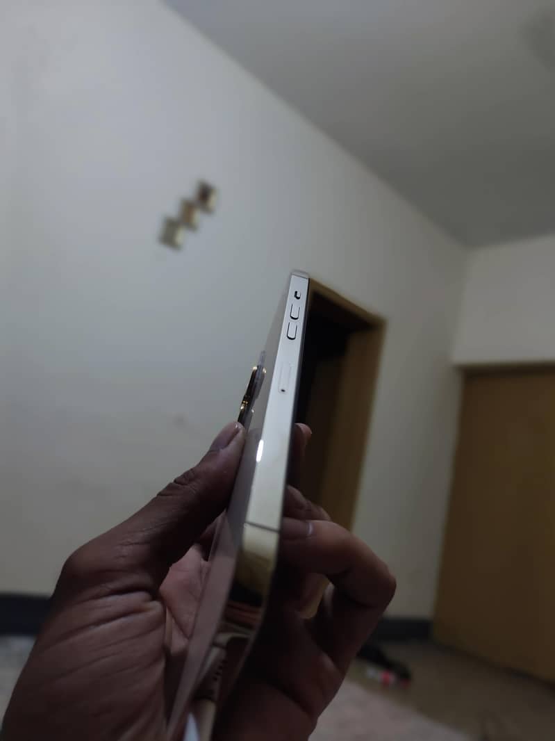 IPHONE 12 pro max 5