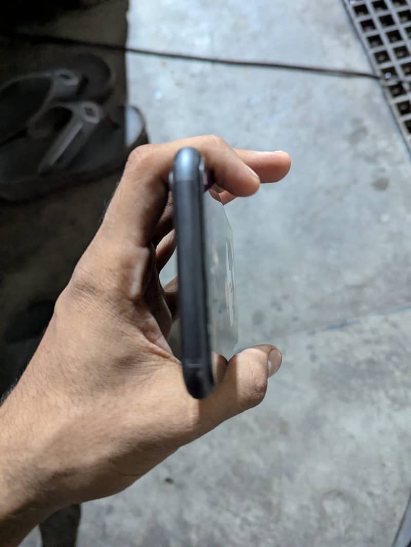 Apple iPhone 11 1