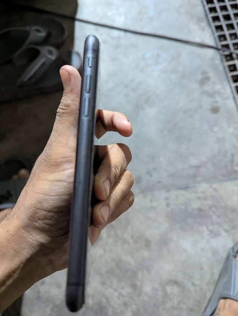 Apple iPhone 11 2