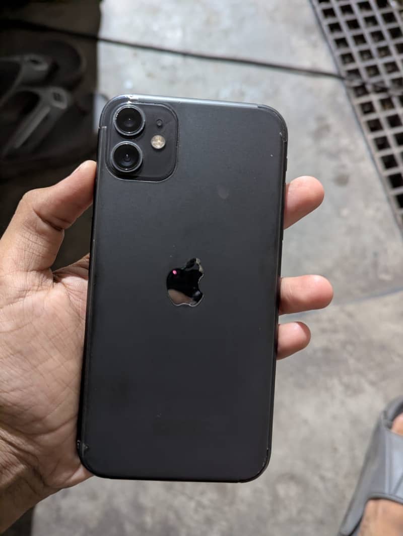 Apple iPhone 11 4