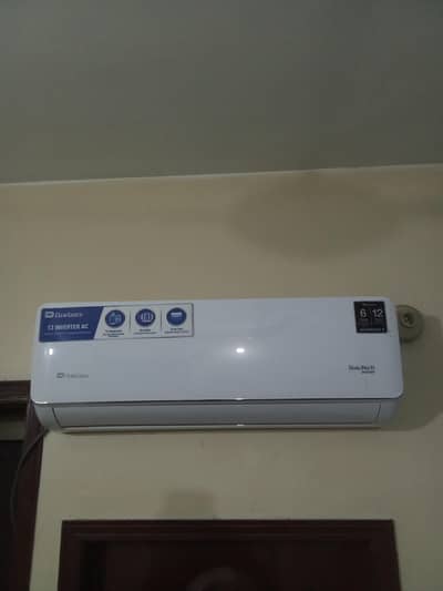 Dawlance Inverter AC with 20 feets Pipe.