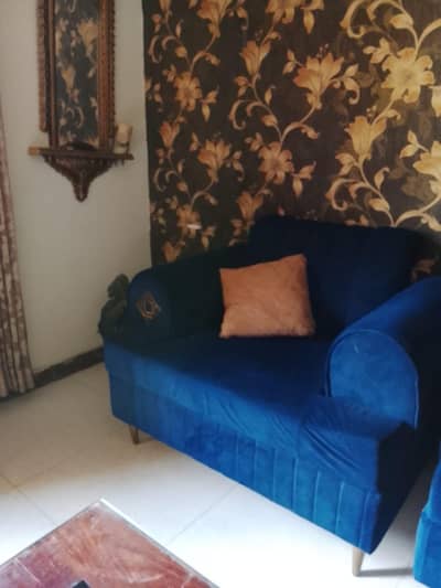 7 seater sofa set with tabls