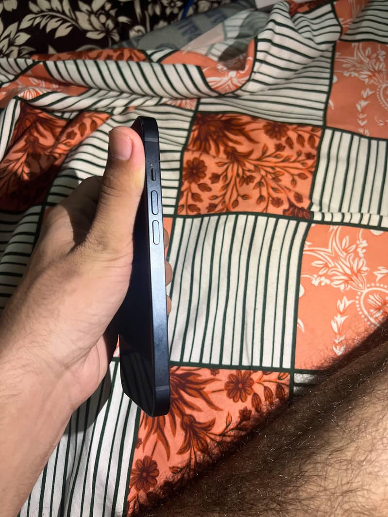 Apple iPhone 14 2