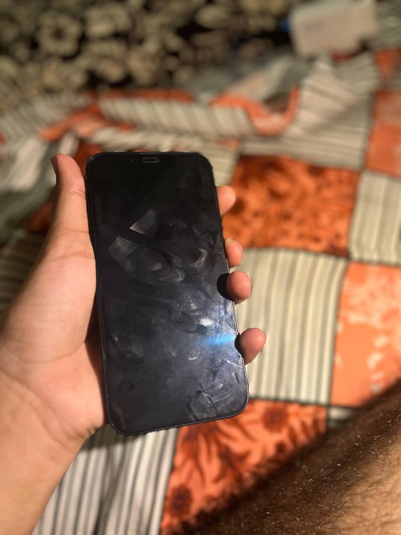 Apple iPhone 14 4