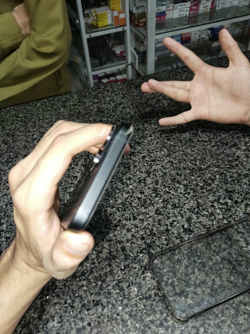 Apple iPhone 15 0