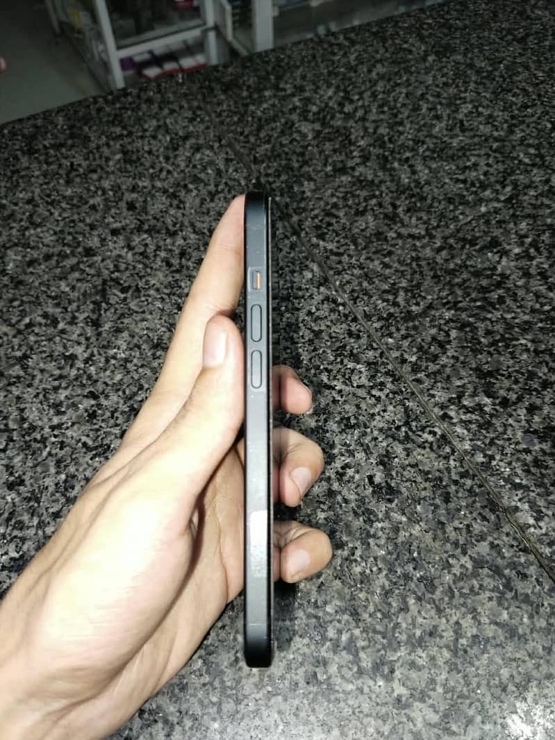 Apple iPhone 15 2