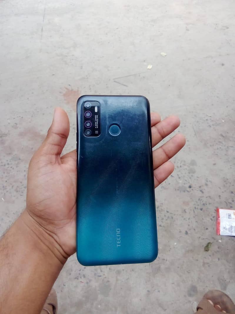 Tecno Spark 5 Pro 8