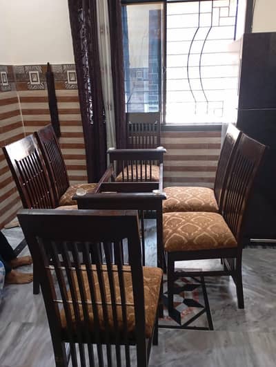 dining table crown wood