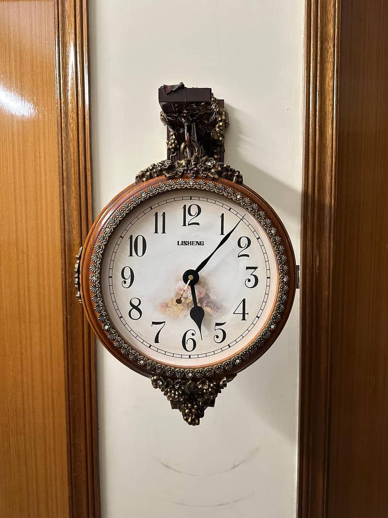 Hanging wall clock 6