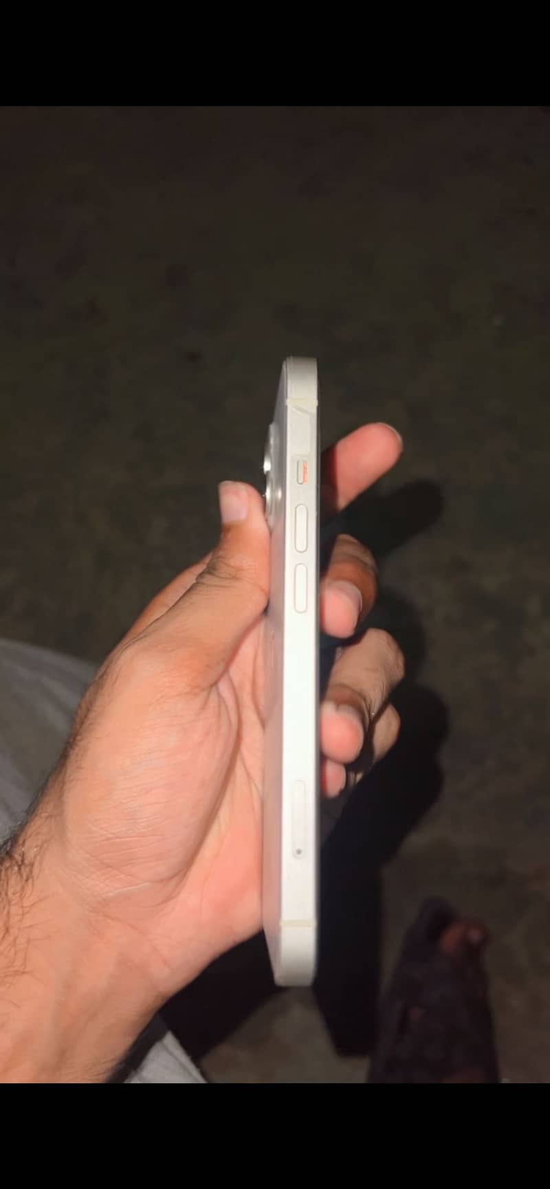 Apple iPhone 13 2