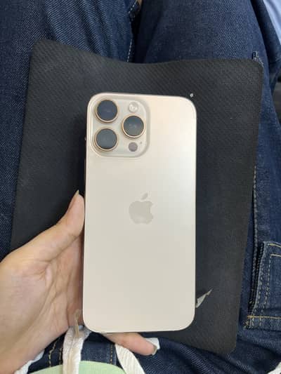 Apple iPhone 16 Pro Max