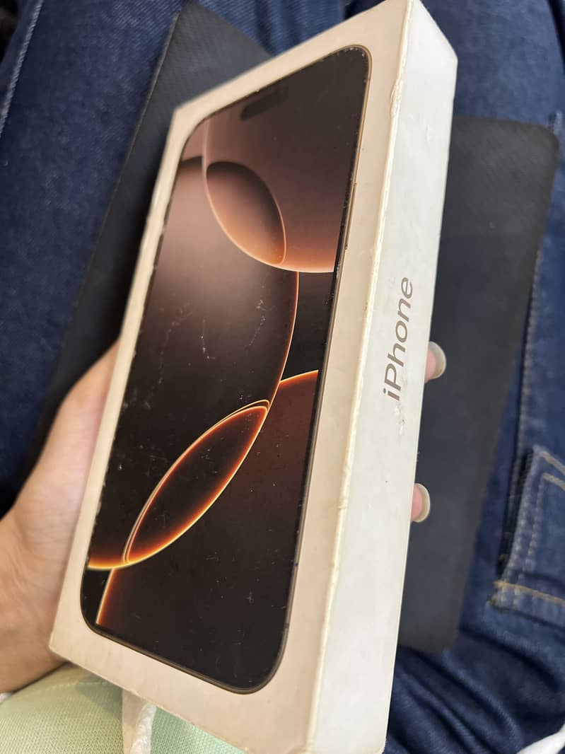Apple iPhone 16 Pro Max 7