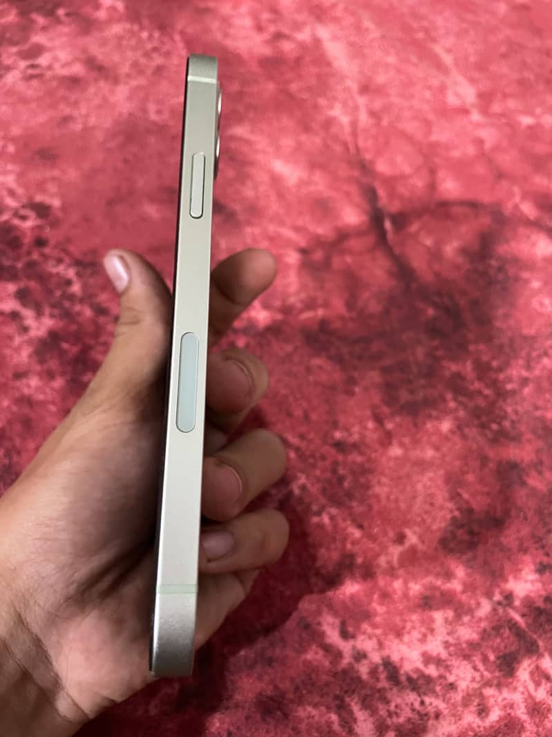 Apple iPhone 12 1