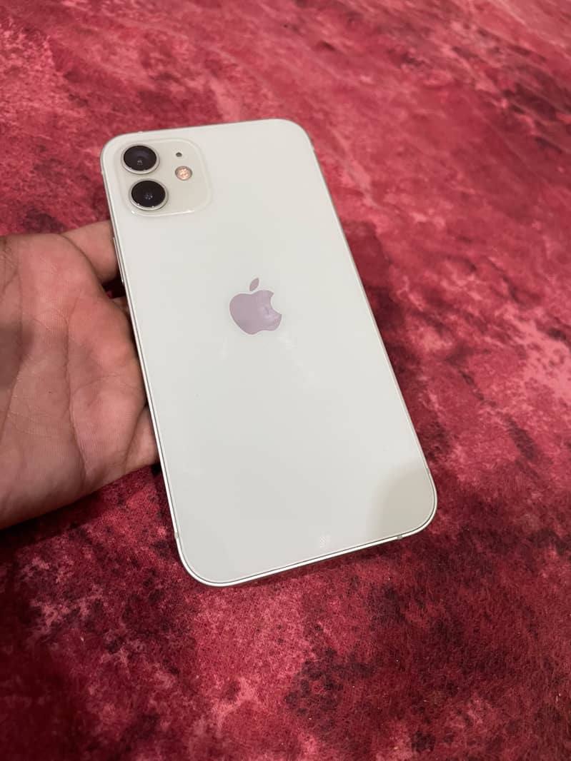 Apple iPhone 12 3