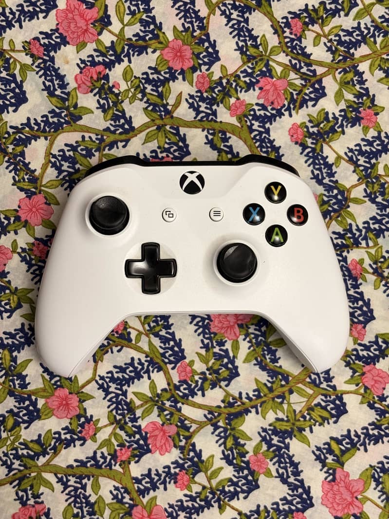Xbox One S wireless Controller 2