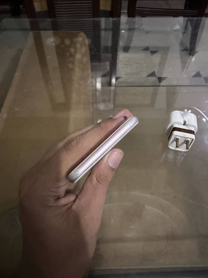 Apple iPhone 7 7