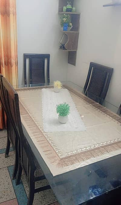 DINING TABLE WITH 6 CHAIR