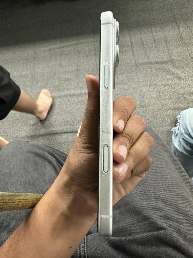 Apple iPhone 17 Pro Max 5