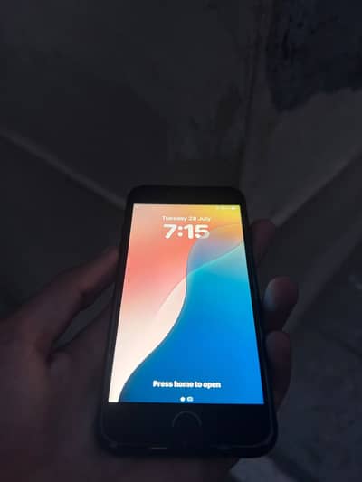Apple iPhone SE
