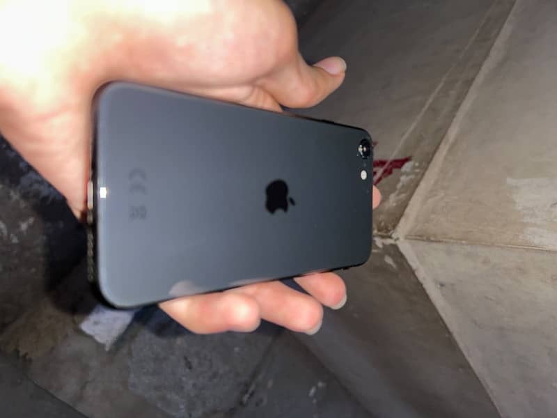 Apple iPhone SE 1