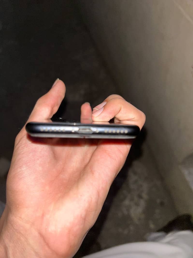 Apple iPhone SE 3