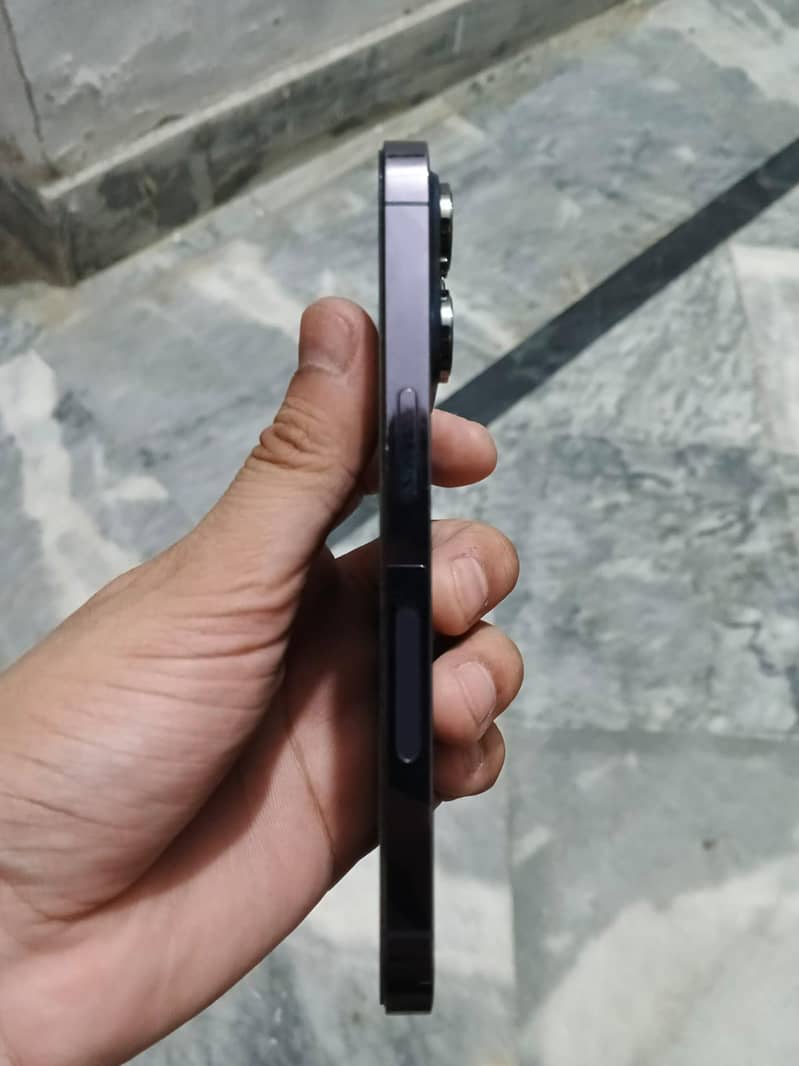 IPHONE 14PRO JV 3