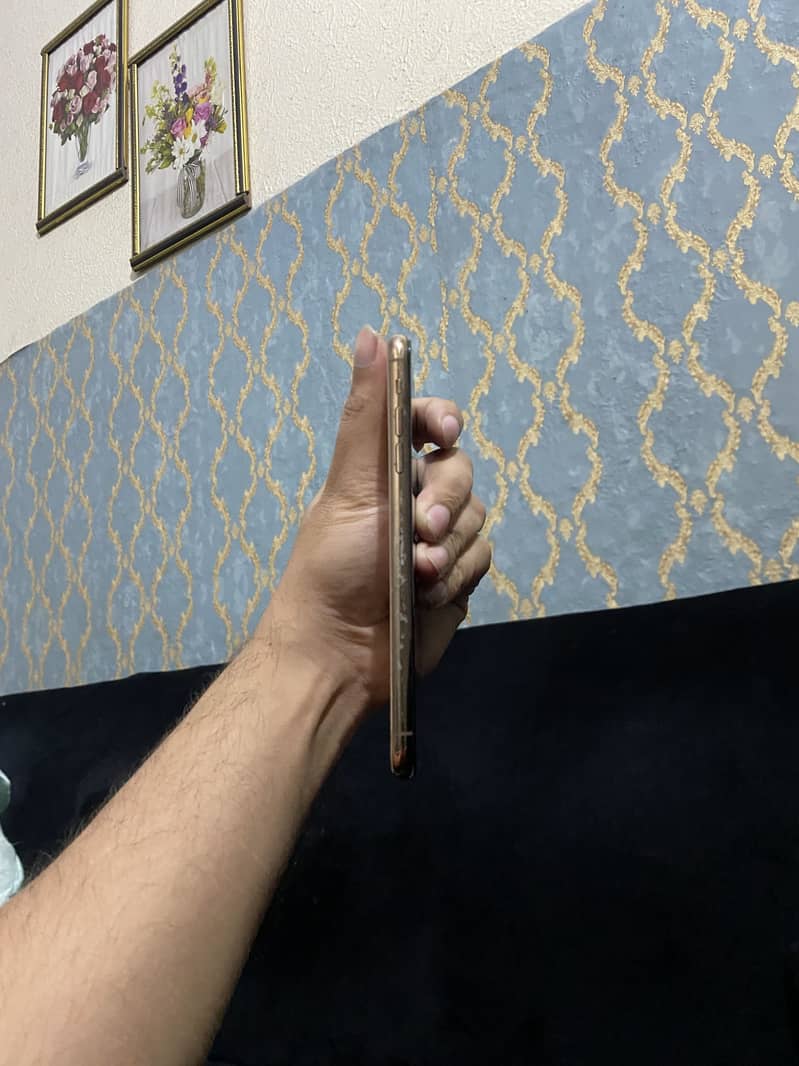 IPHONE 11 Pro max 5