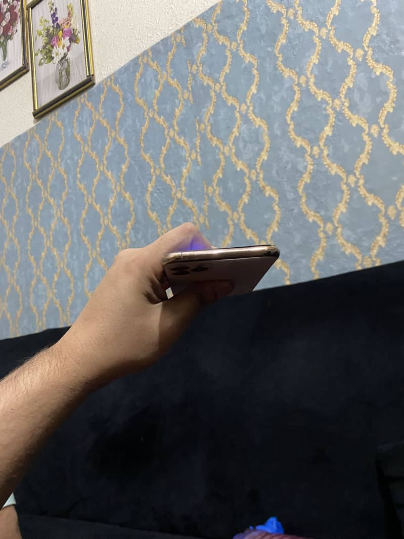 IPHONE 11 Pro max 7