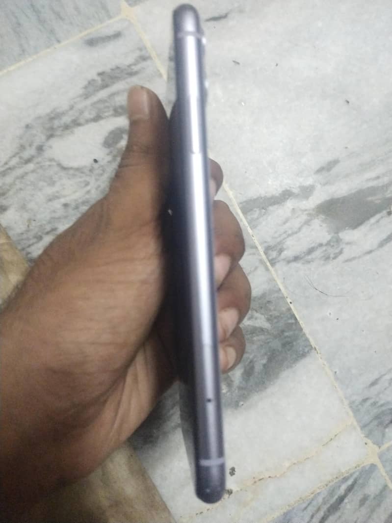 Apple iPhone 11 5