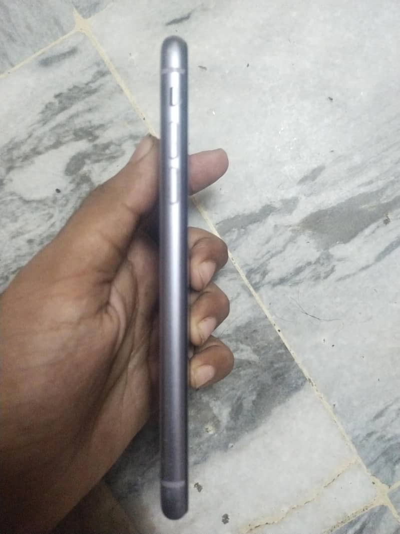 Apple iPhone 11 6
