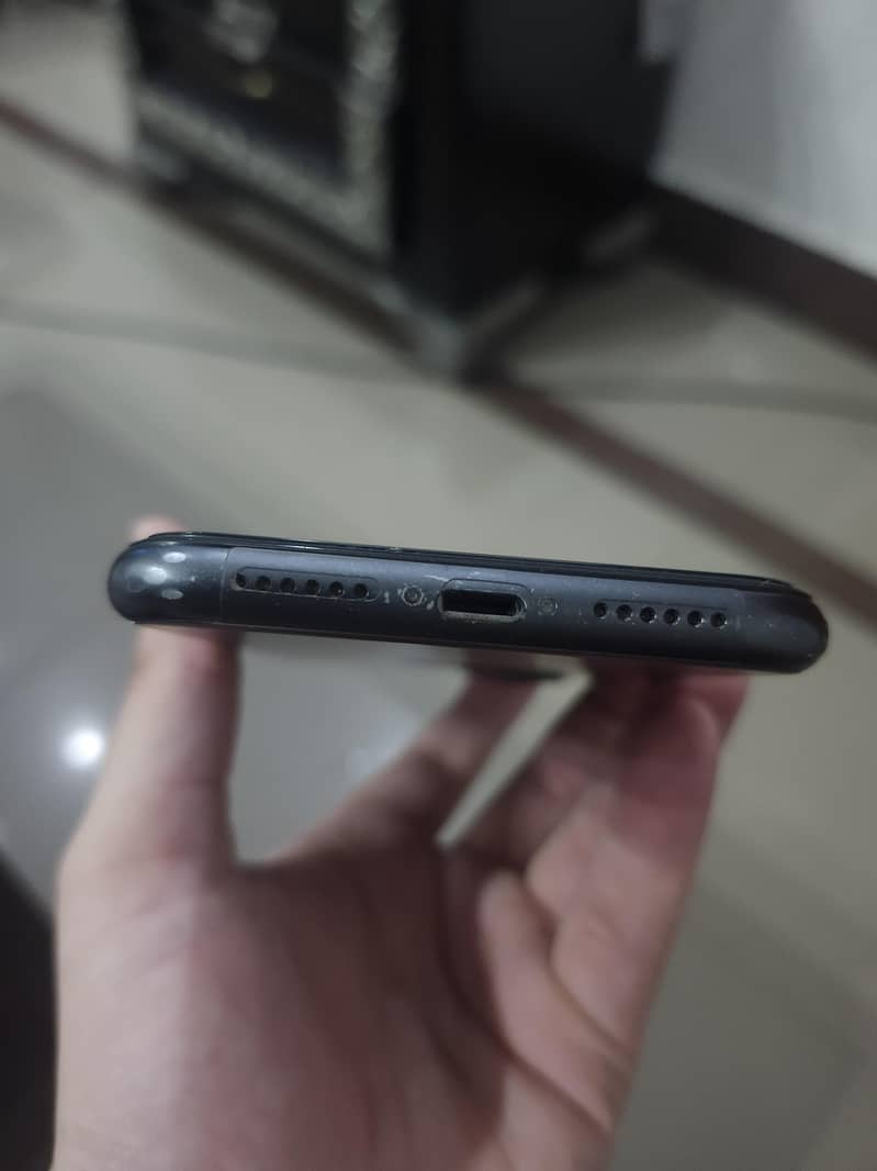 Apple iPhone 11 2