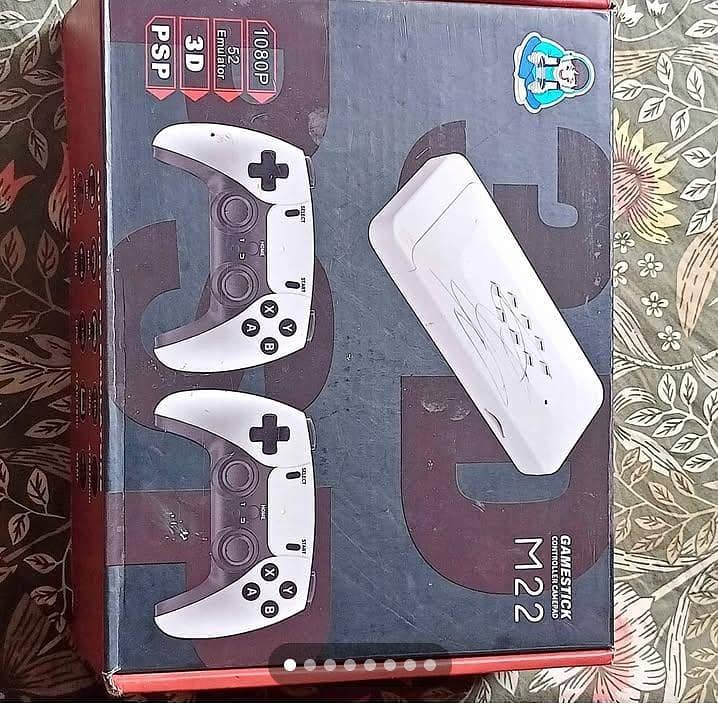 2000 Plus Games Console With Two Controllers 0