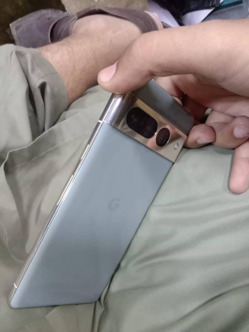 Google Pixel 7 Pro 6