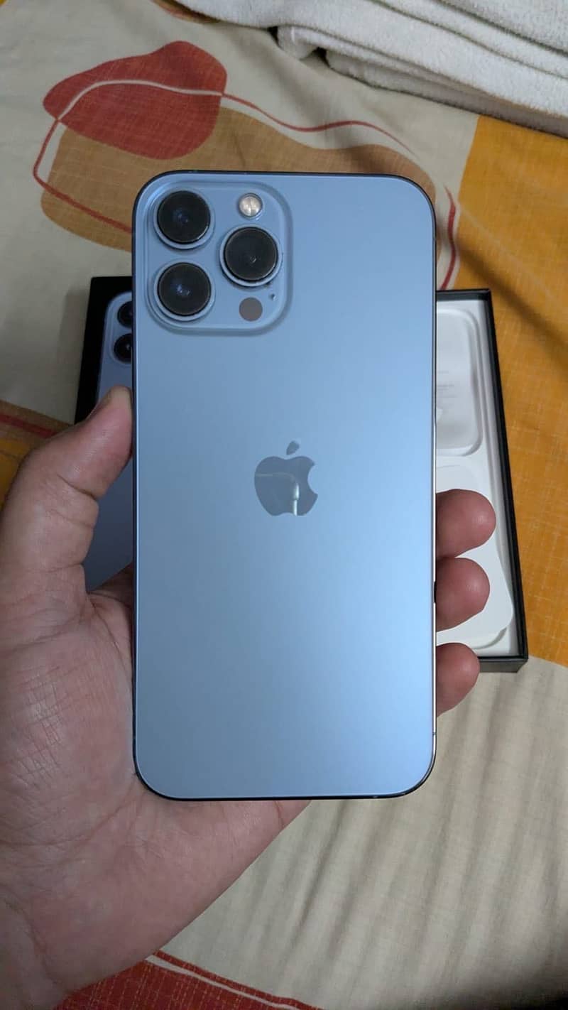 Apple iPhone 13 Pro Max 3