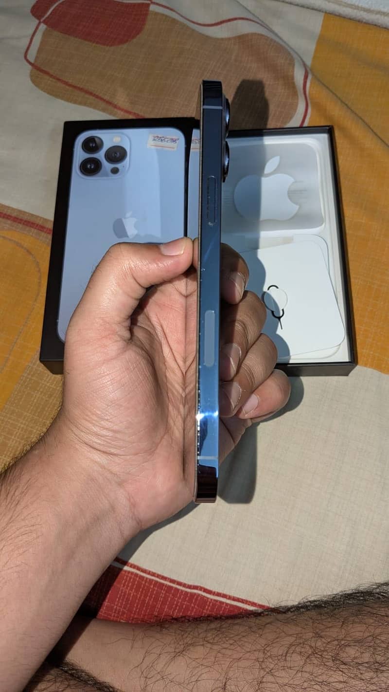 Apple iPhone 13 Pro Max 4