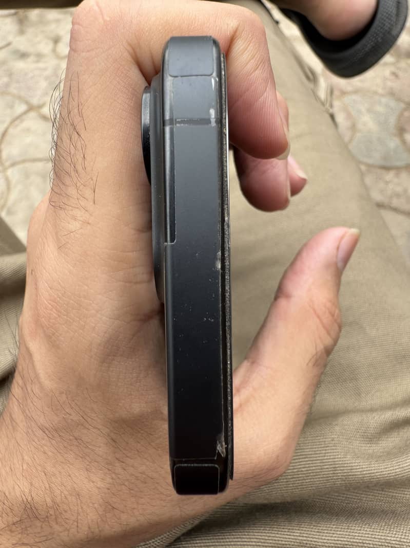 Iphone 15 pro jv 4