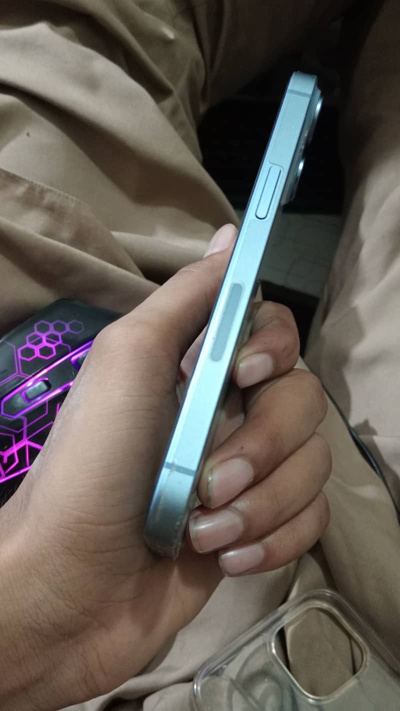 Apple iPhone 14 2