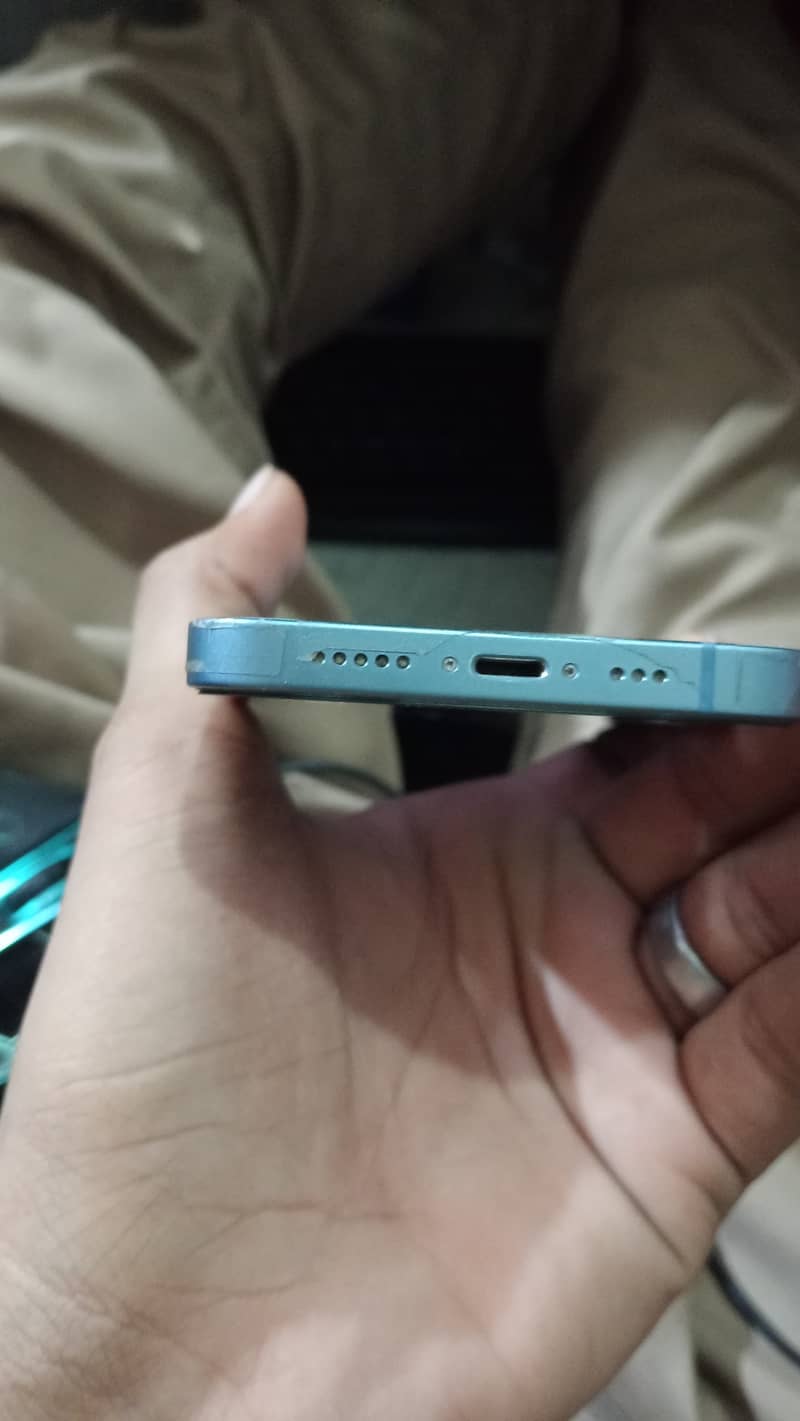 Apple iPhone 14 3