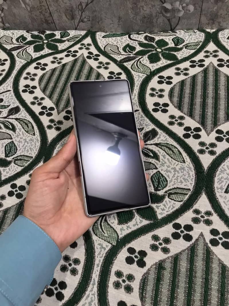 Google Pixel 7A 1