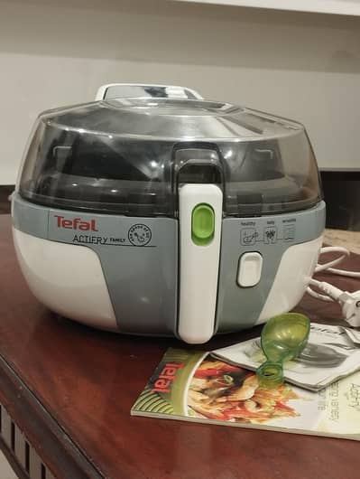TEFAL ACTIFRY AIRFRYER IN PRISTINE CONDITION FOR SALE