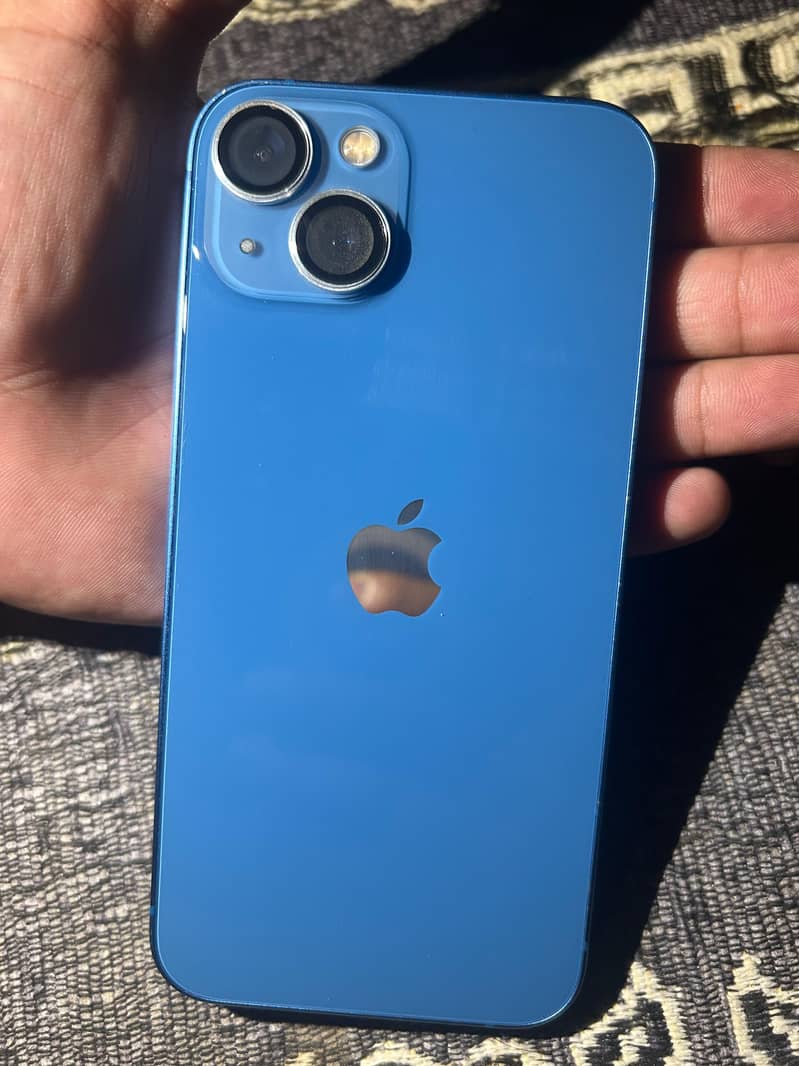 Apple iPhone 13 0