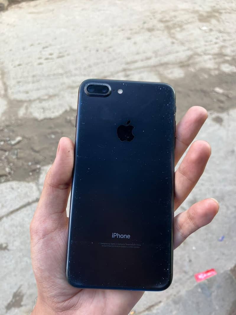 Apple iPhone 7 Plus 2